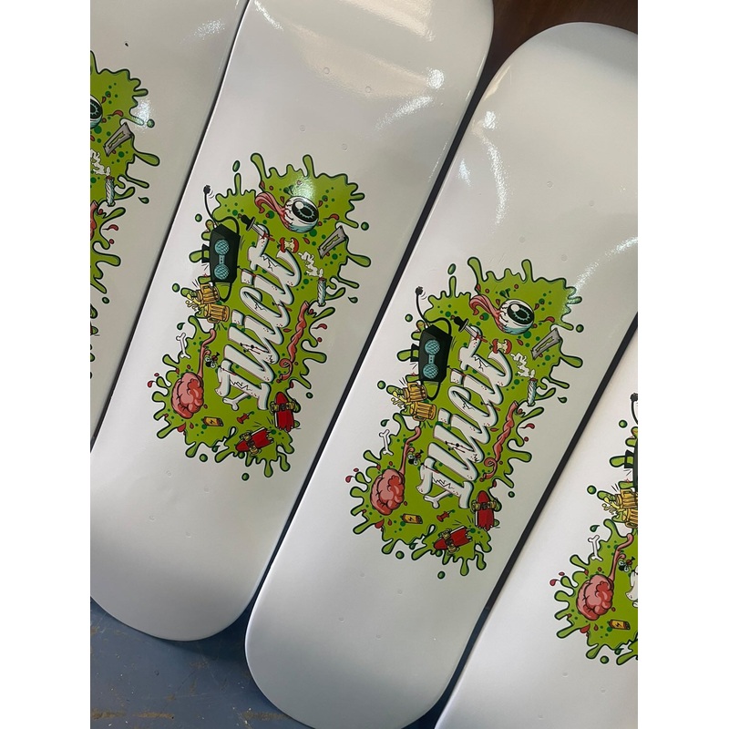 Illicit – Splat Deck (white) 8.0