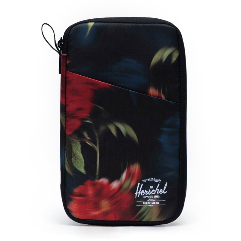 Travel Wallet O/S BLURRY ROSES (04068)
